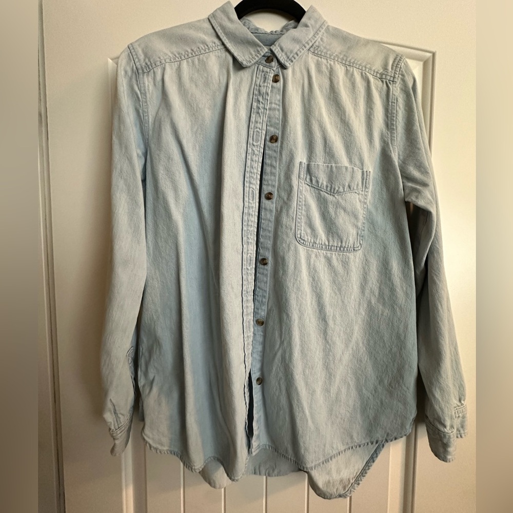 American Eagle Outfitters Light Blue Denim Button-Up Shirt